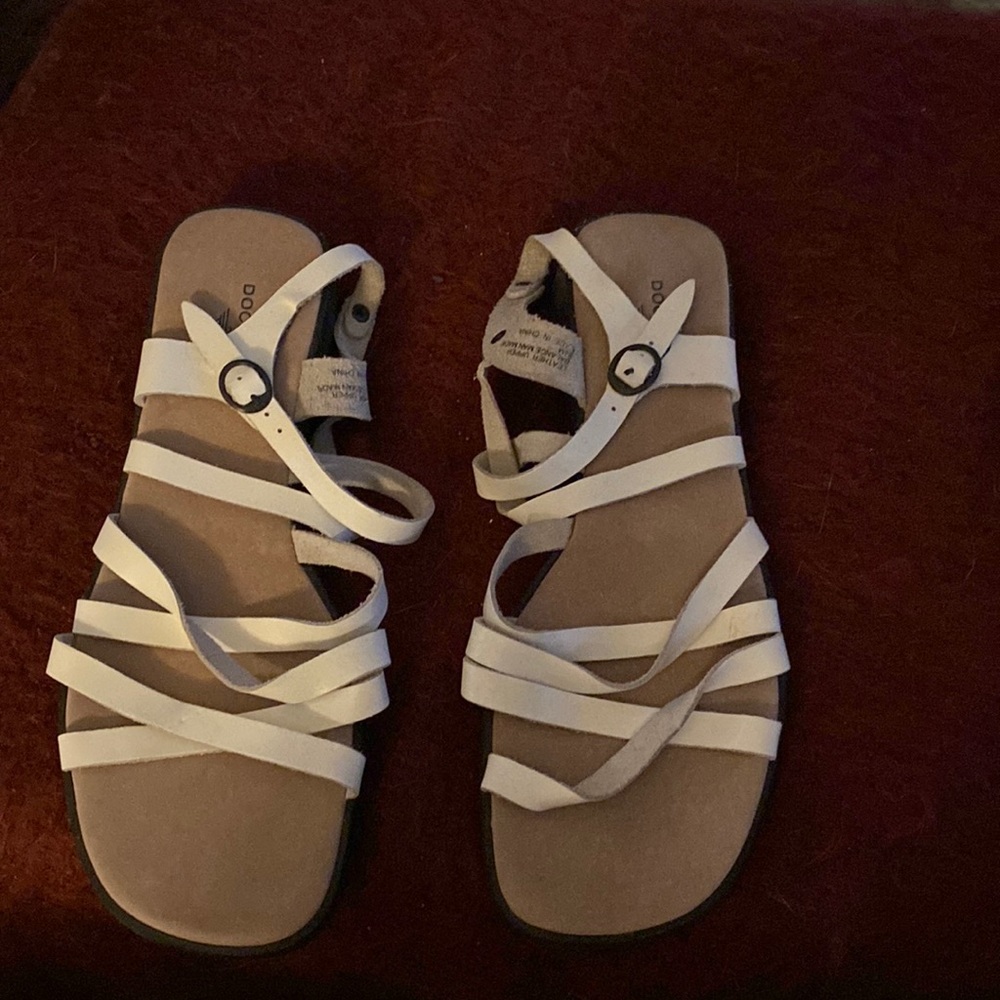 NWOT Dockers white leather sandals
